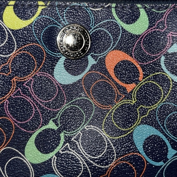 Vintage Coach Chelsea Heritage Navy Wristlet - Picture 2 of 7